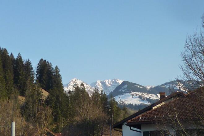 Blick vom Balkon auf Daumen und Rotspitze
