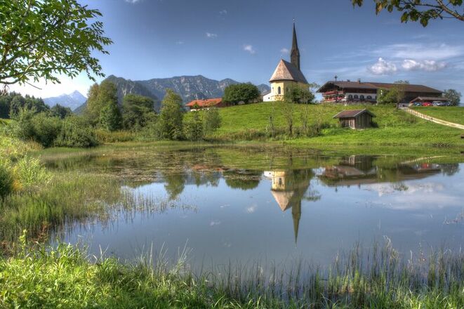 Einsiedl Kirche mit Weiher Inzell