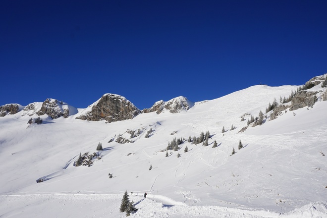 Rotwandgipfel (rechts/verschneit) und Rotwandkopf