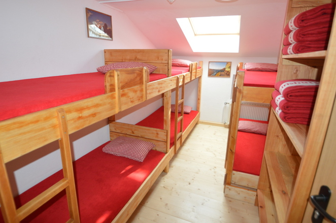 Ein gemütliches Domizil für die ganze Familie - Zimmerlager der Albert-Link-Hütte