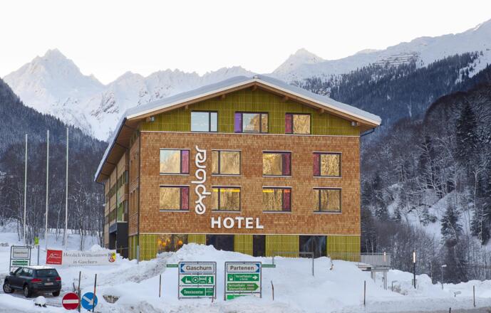 Aussen Winter - Explorer Hotel Montafon retuschier
