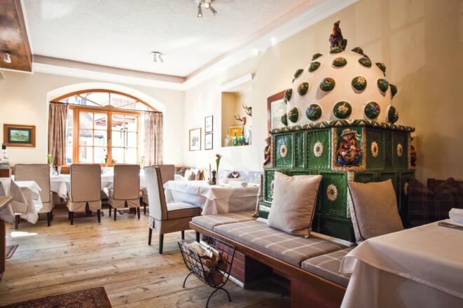 Gastgarten \"DAS BRÄU\" - Hotel Aichinger Nussdorf am Attersee