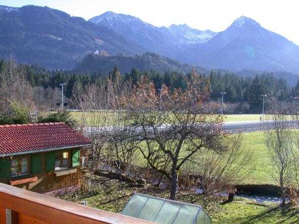 Balkonblick WG 4 Sonnenköpfe