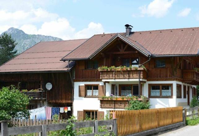 Aussenansicht im Sommer
