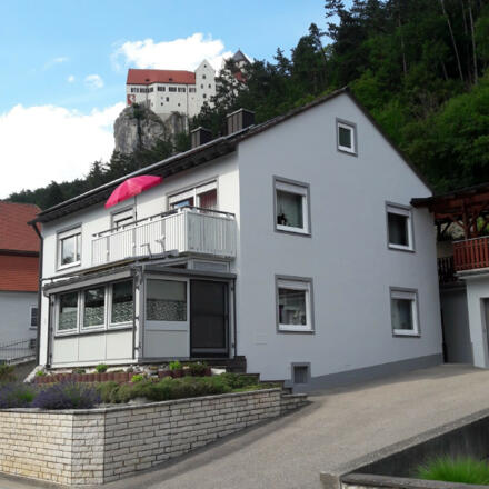 Ferienwohnung im 1. Stock mit Balkon