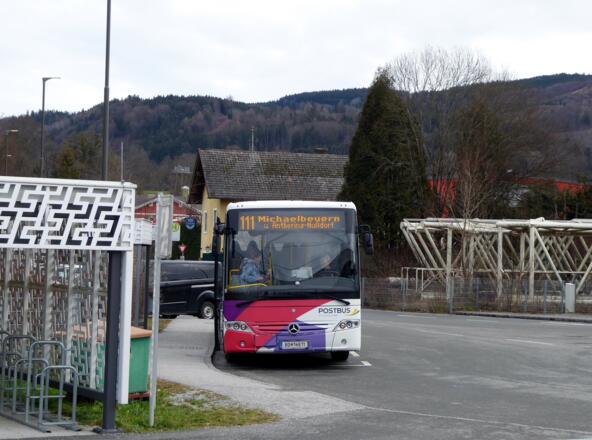 Der Bus 111 ist eine verlässliche Verbindung in den nördlichen Flachgau.