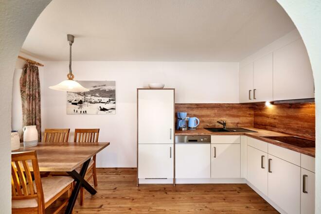 App 4 - Küche mit Essbereich