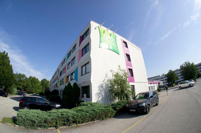 Ibis Styles Linz außen
