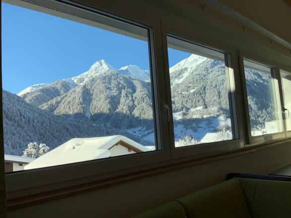 5090B8DF-13CE-4738-ADE7-64D06924C461