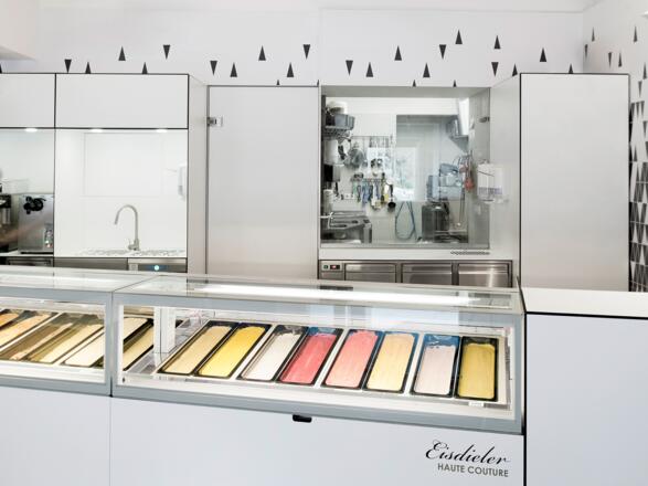 MARCH GUT_Eisdieler_Detail02_Titel_quer