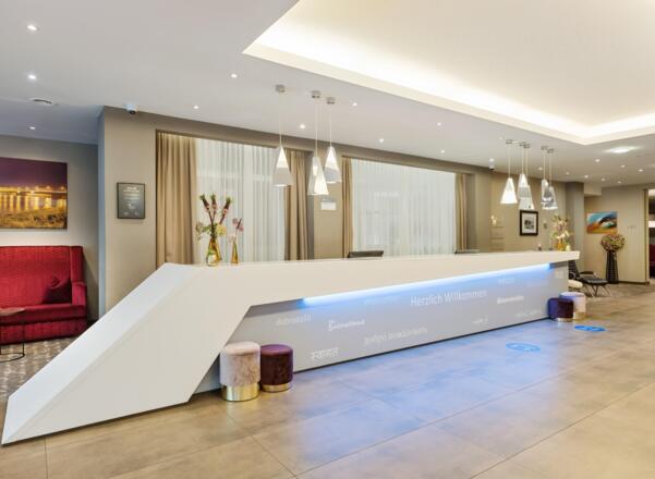 Hotel_Schillerpark_Rezeption
