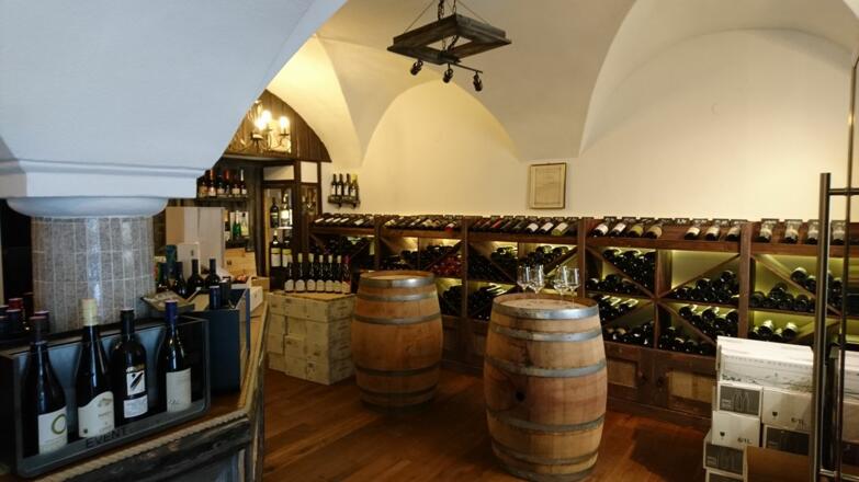 Vinothek3