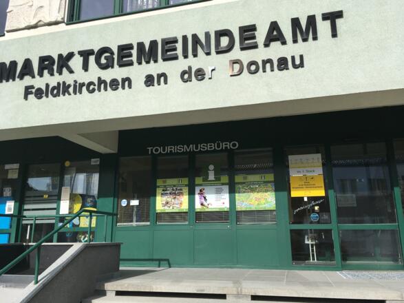 TV Büro Eingang