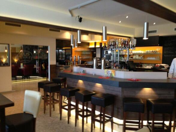 Elis Lounge