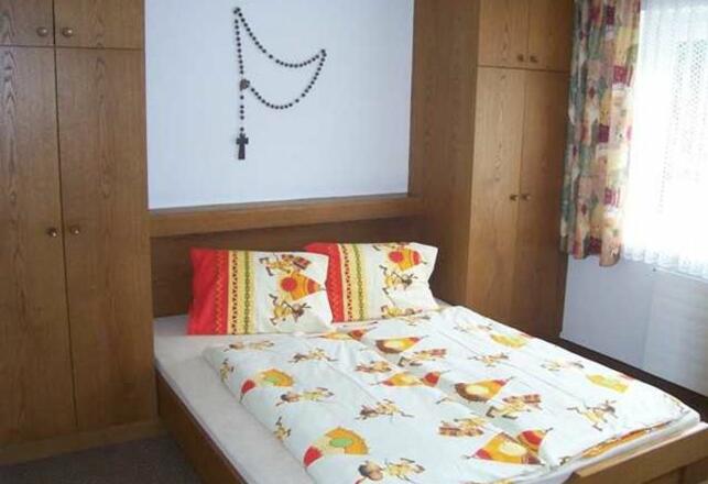 Schlafzimmer / Kinderzimmer