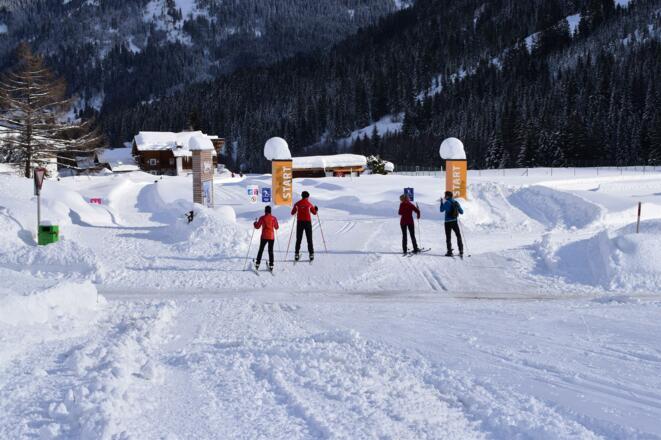 langlauf Loipe gegenüber