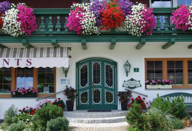 Herzlich Willkommen !