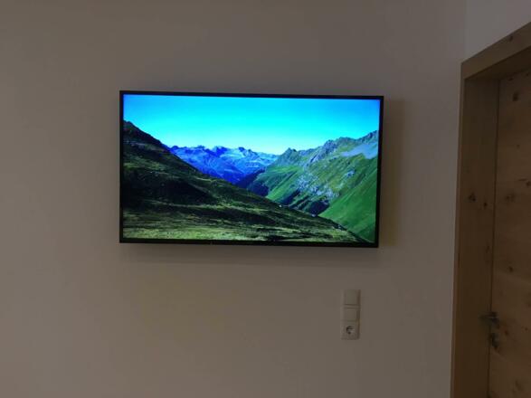 49 Zoll LED-Fernseher