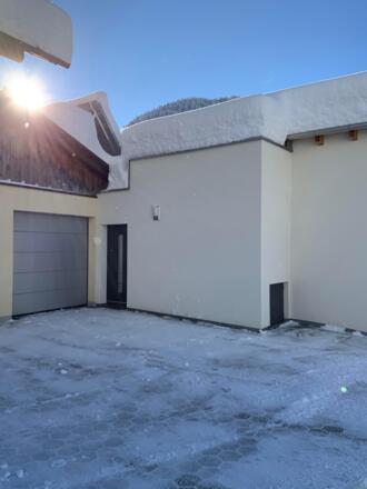 C976F468-E561-4E88-8704-B0ACD8E0D8F8