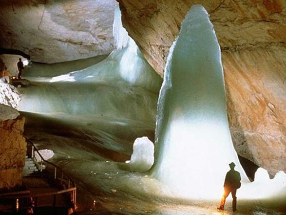 Eishöhle