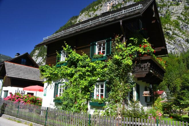 Außenansicht des Hauses mit Pool von Hermine und Alfred Hemetzberger