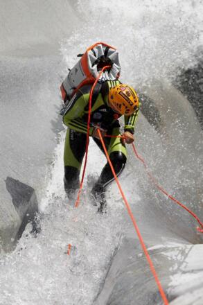 Alexander Riml_Canyoning