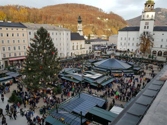 Christkindlmarkt Salzburg Residenzplatz