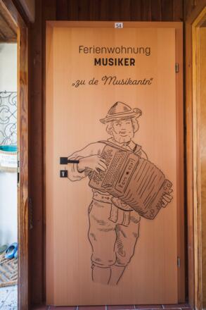 Villa_Salzweg_Musiker_co_Klaus_Krumboeck_024_25.06.21-0006skaliert