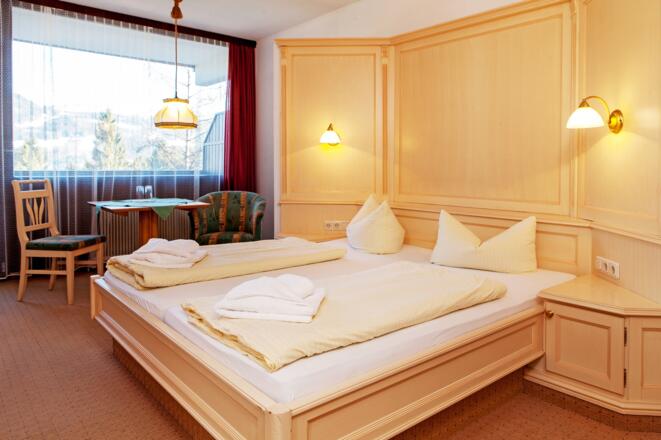 Alpenhotel Dachstein - Frühstücksbuffet Kuchenecke