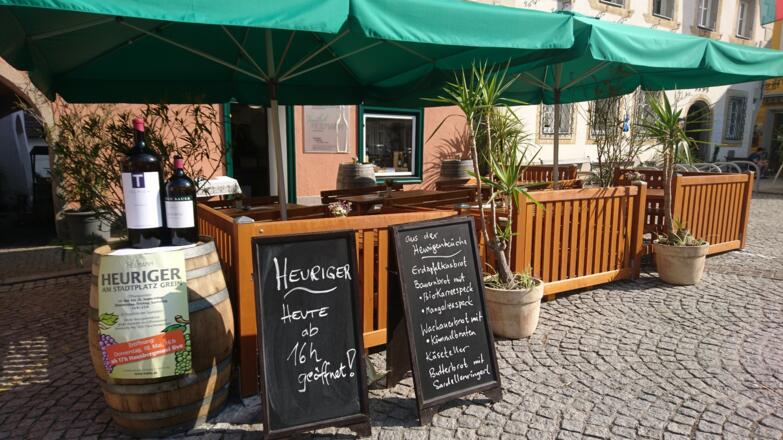 Heuriger außen3
