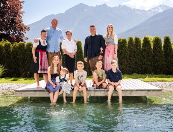 Familienfoto2022-1 (1)