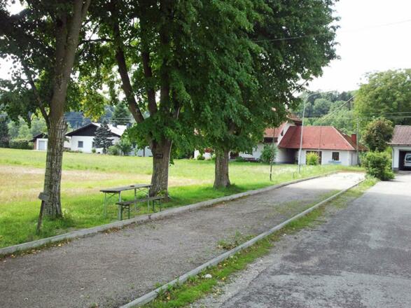 Franzi's Imbiss Stube in Feldham bei Vorchdorf Gartenlaube