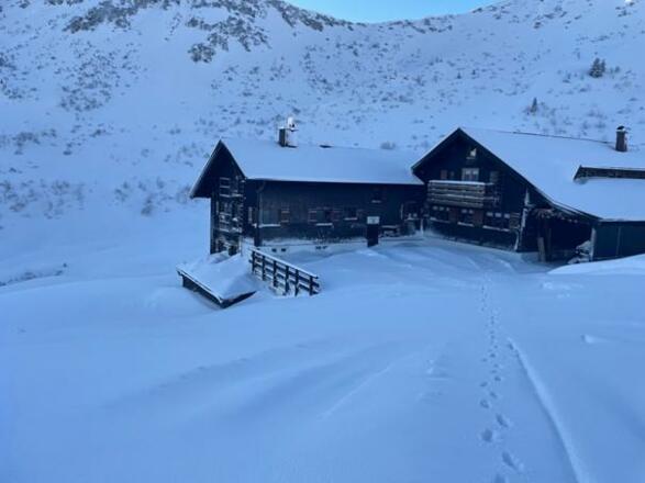Schwarzwasserhütte Winter Hirschegg
