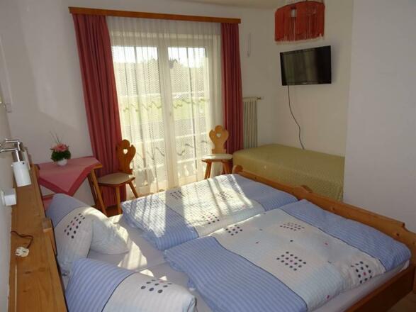 Doppelzimmer mit Sonnenschein