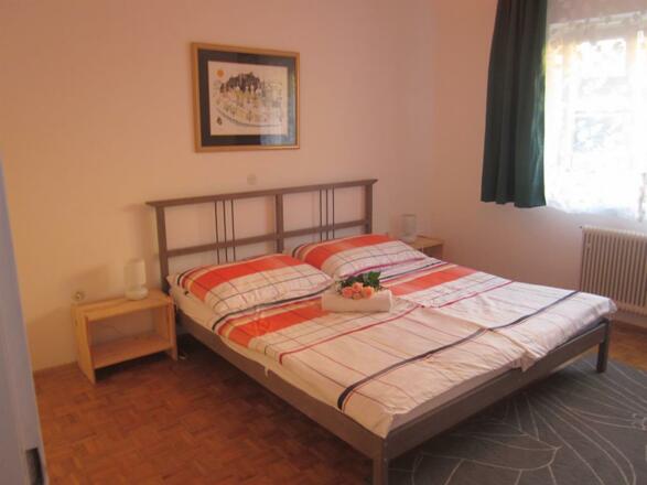 2. Schlafzimmer