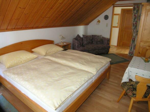 Nebenhaus mit 3 Ferienwohnungen