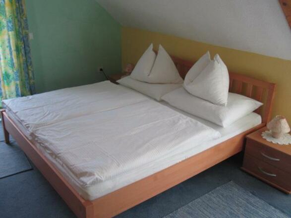 Ferienwohnung Berblick - Schlafzimmer