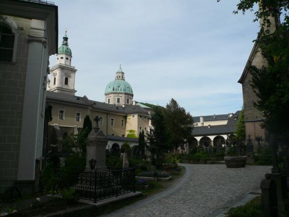 Salzburg St. Peter, ältester Friedhof