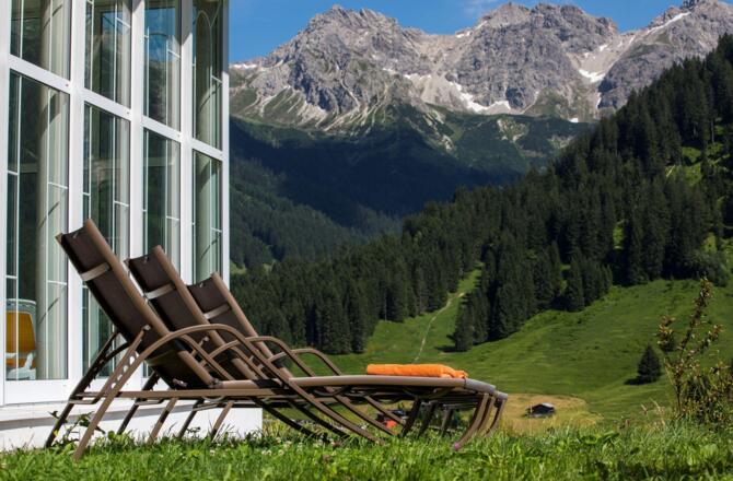 Garten Sommer Hotel Alte Krone Mittelberg
