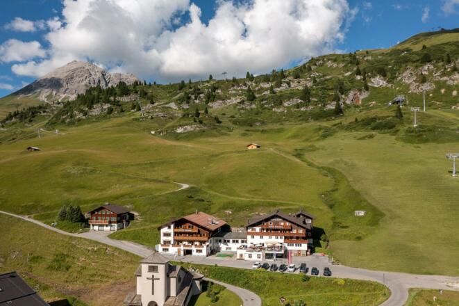 Hotelansicht Sommer