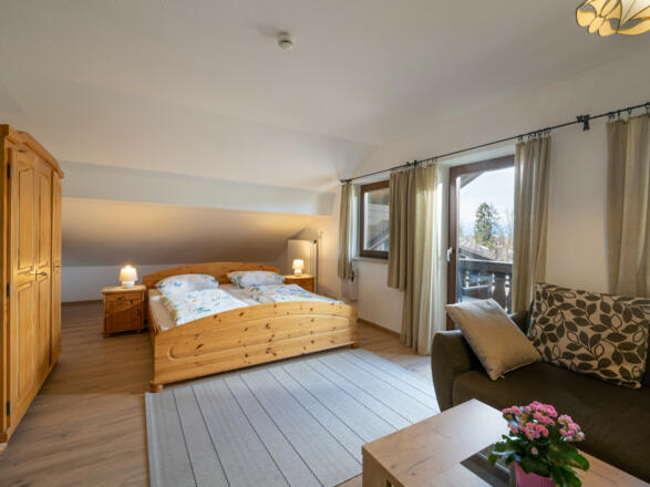 Wohn- und Schlafbereich in der Ferienwohnung