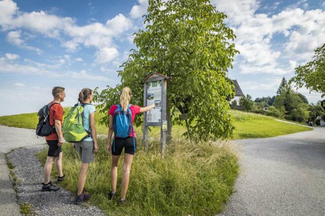 Schautafeln veranschaulichen den Landwirtschaftsweg Talrunde