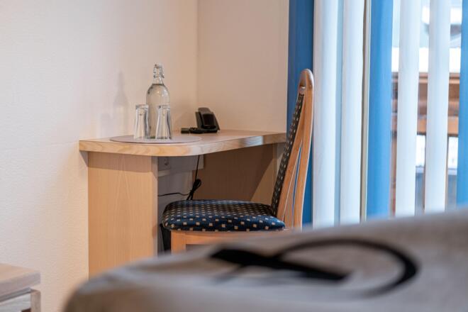 Zimmer 23 -04972