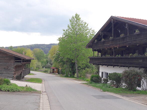 Gebäude im "Gold-Dorf" Denkzell