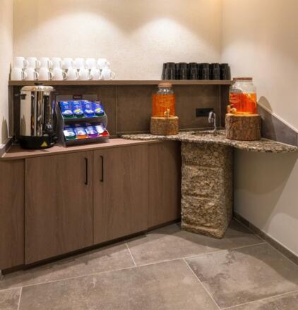 TeeeckeRuheraumVierStudios&amp;Restaurant