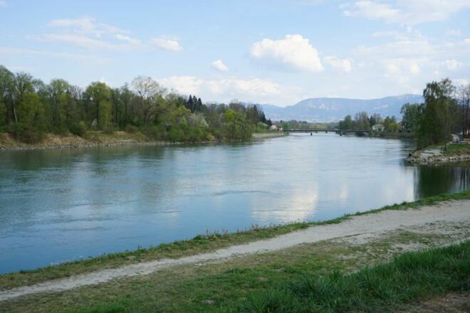 Blick zum Innspitz und Mangfallpark Rosenheim