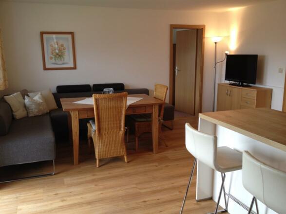 Wohn- und Essbereich in der Fewo Rubihorn