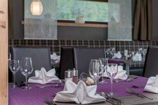 Restaurant am Abend