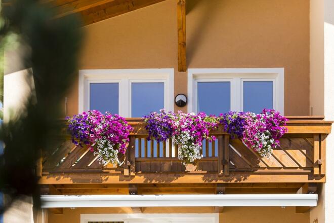 La Chiesa Balkon im Sommer