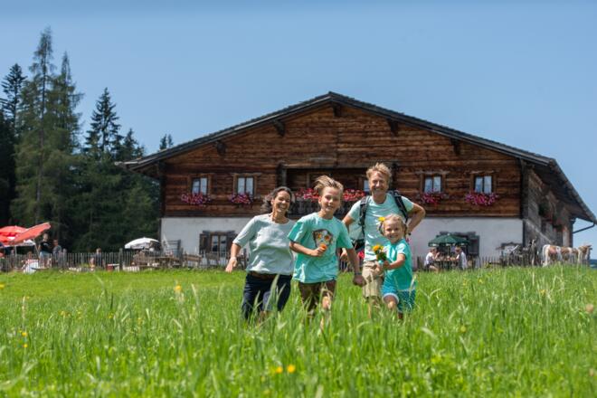Familienausflug auf die Dientalm